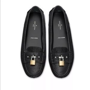 Louis Vuitton Close Up Flat Loafer, Size 39